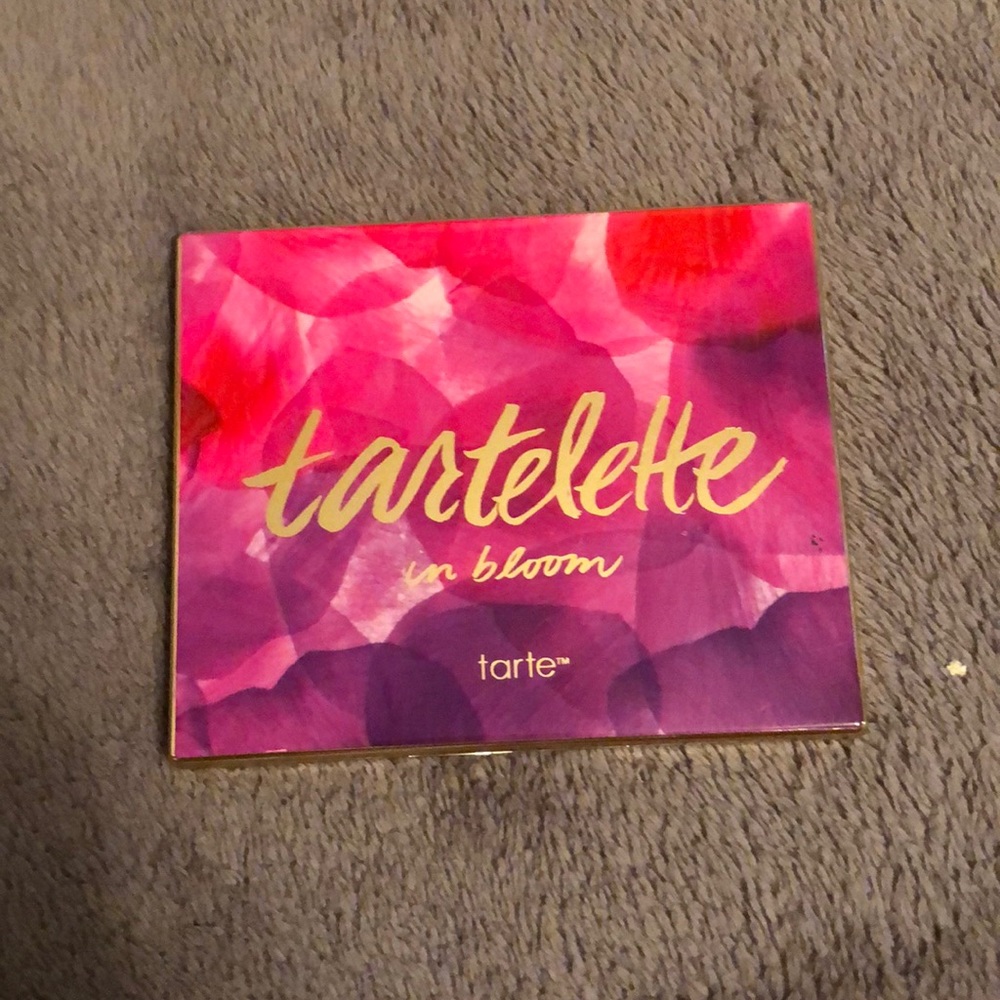 Tart eyeshadow pallet